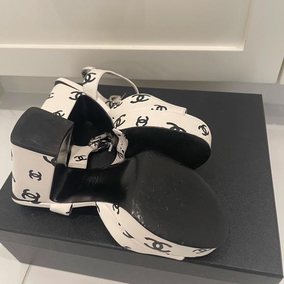 Chanel Platform CC Sandals size 36 - Picture 5 of 8